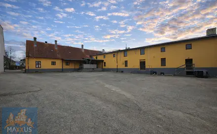 Pronájem výrobních prostor 220 m², Tyršovo náměstí, Hostomice, okres Beroun