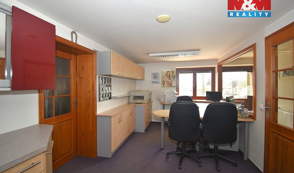 Prodej výrobních prostor 1 200 m², Spálov – náhled fotky 5