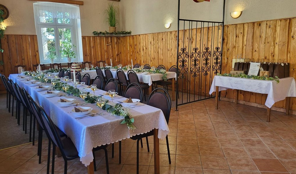 Prodej restaurace 1 517 m², Postoloprty – náhled fotky 4