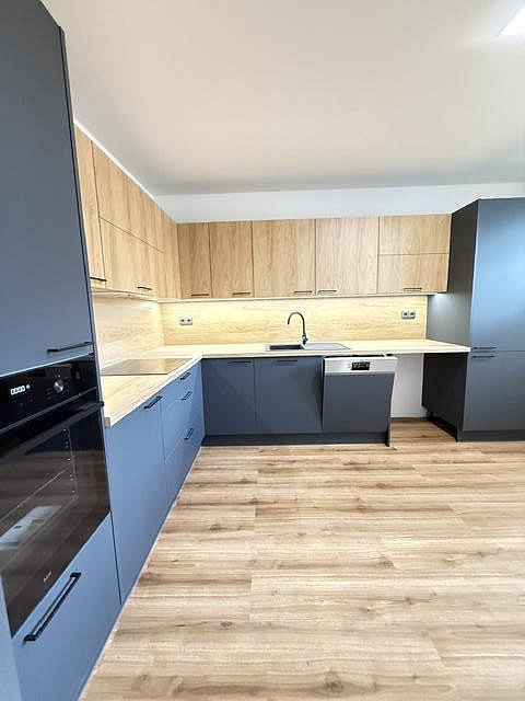 Pronájem bytu 3+1 78 m² — photo 3