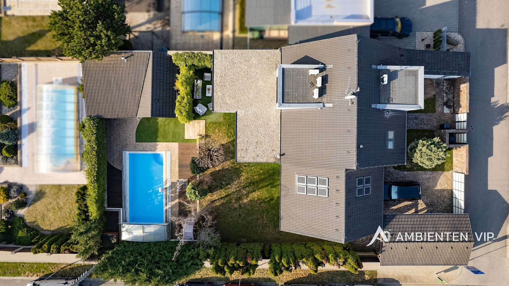 Prodej domu 382 m² s pozemkem 849 m² – pohled 3
