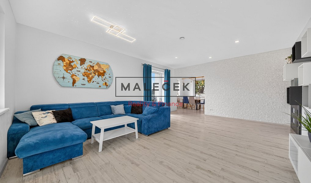 Prodej domu 154 m² s pozemkem 1 277 m², Hostouň – náhled fotky 20