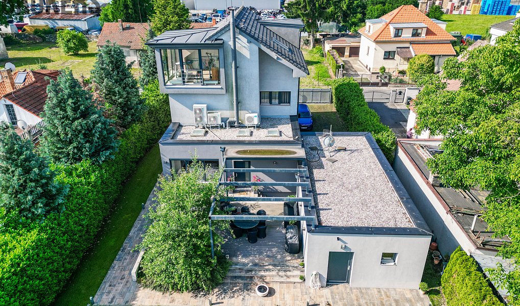 Pronájem domu 300 m² s pozemkem 858 m², Praha – náhled fotky 21