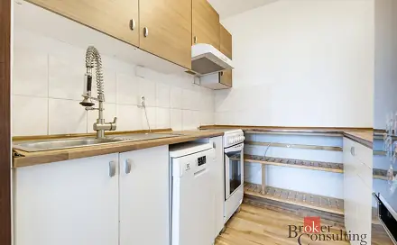 Prodej bytu 2+kk 42 m², U vlečky, Praha 4 - Komořany