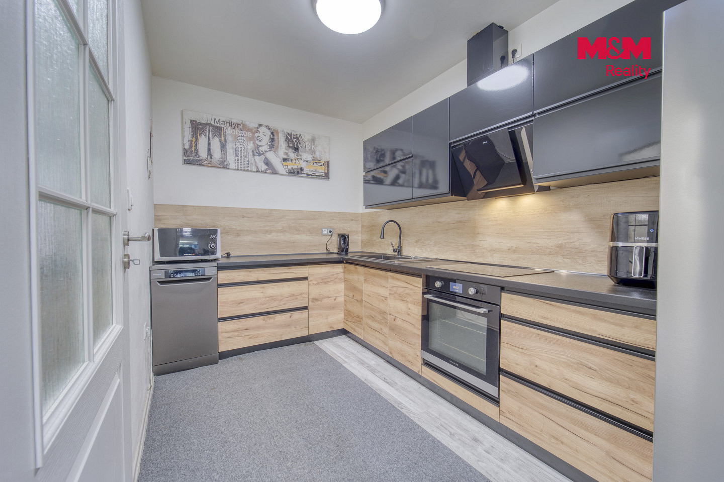 Prodej domu 353 m² s pozemkem 515 m² – fotografie 3
