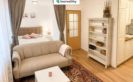 Prodej bytu 1+kk 38 m², Ostravská, Kladno - Kročehlavy