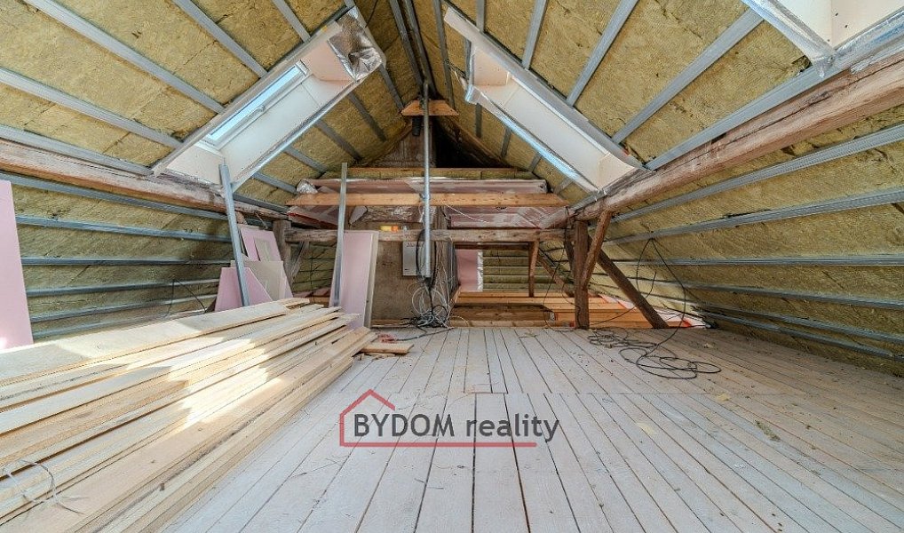 Prodej bytu 4+kk 125 m², Líšťany – náhled fotky 15