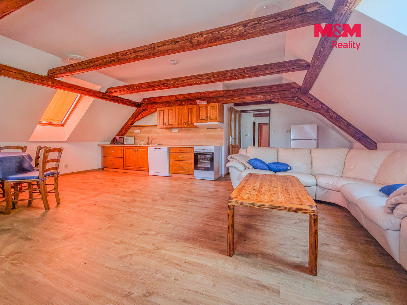 Pronájem podkrovního bytu 3+kk, 80 m2, Ostré u Úštěka. | Reality.iDNES.cz