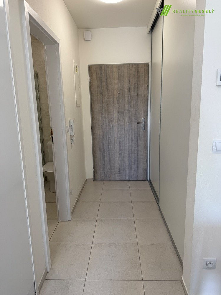 Pronájem bytu 1+kk 25 m² – fotografie 5