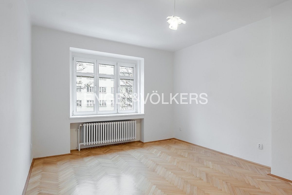 Pronájem bytu 2+1 87 m² — photo 2