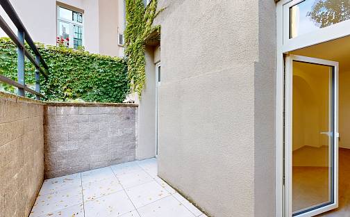 Prodej bytu 3+1 84 m², Strakonická, Praha 5 - Smíchov