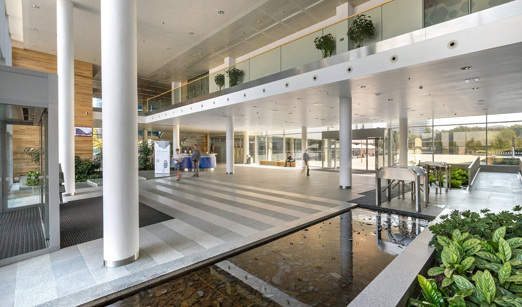 Pronájem kanceláře 375 m², Praha – náhled fotky 2