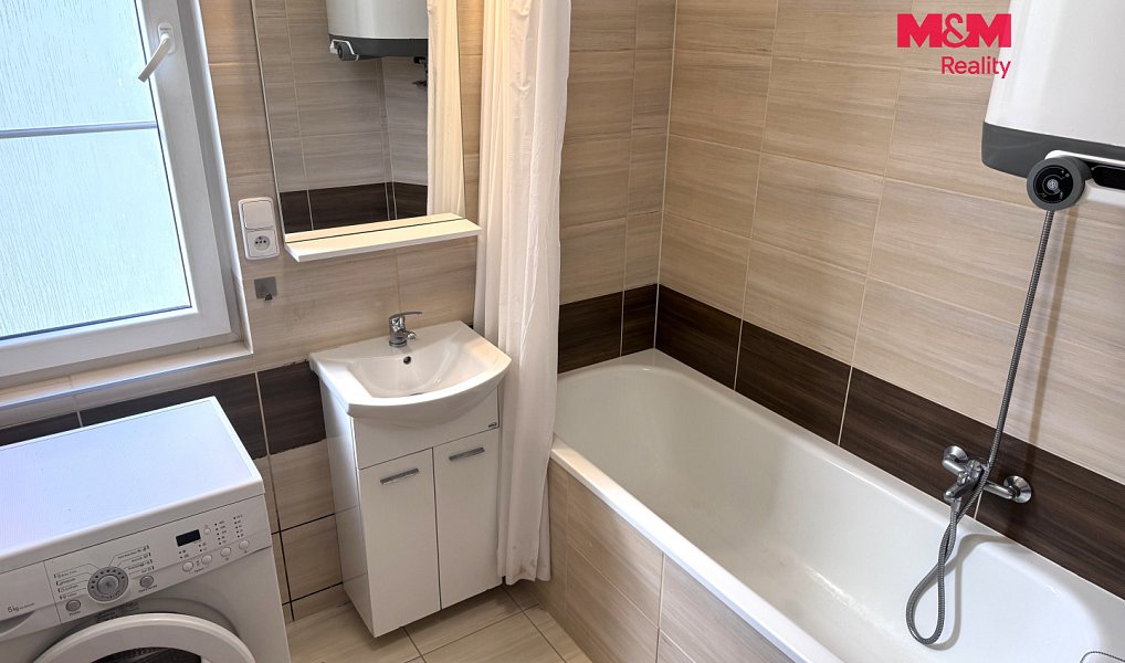 Pronájem bytu 2+1 61 m², Ústí nad Labem – náhled fotky 2