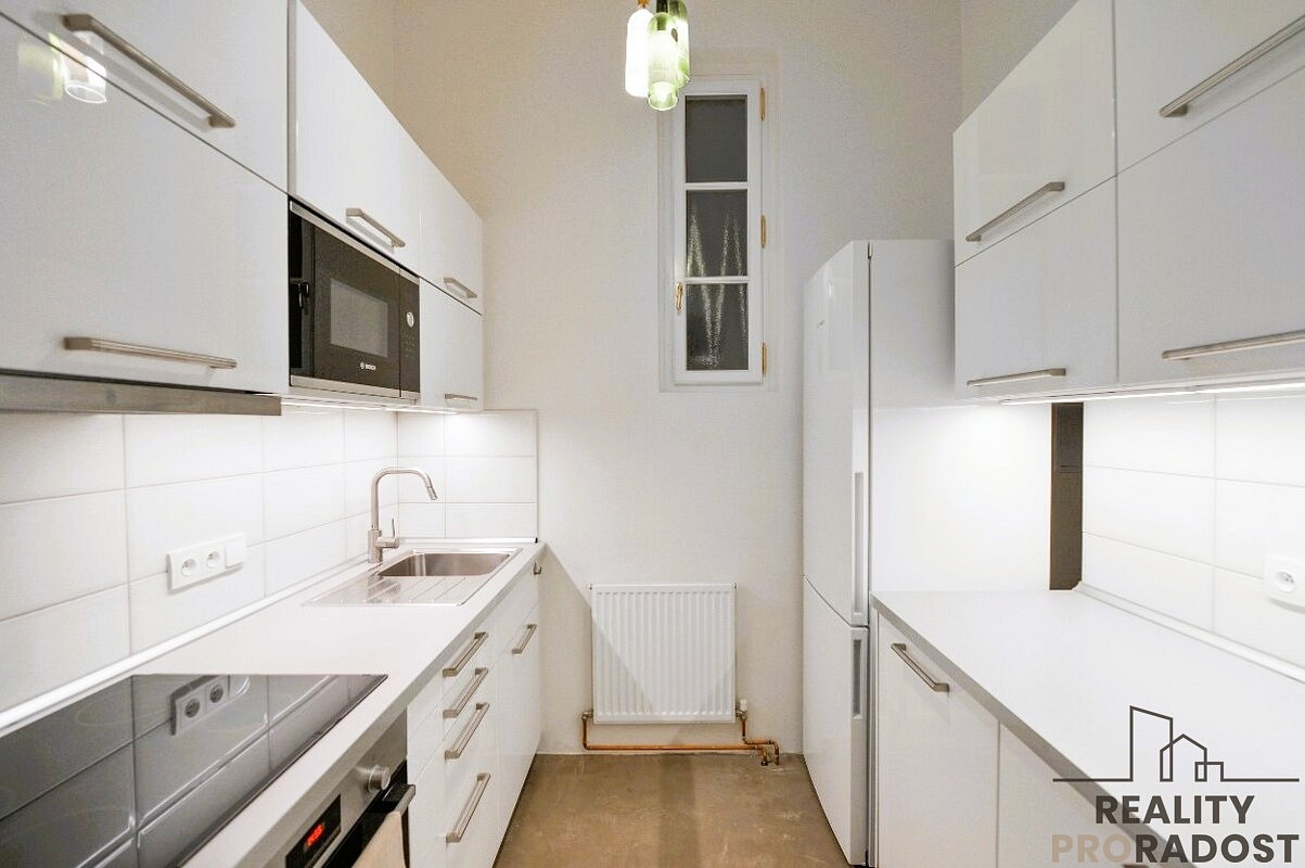 Pronájem bytu 1+1 33 m² – fotografie 3