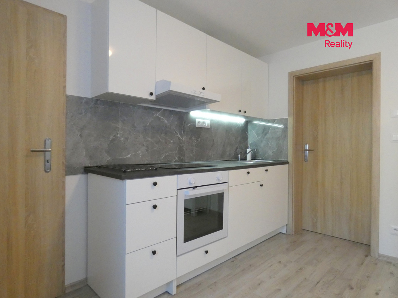 Prodej bytu 1+kk 27 m² — photo 3