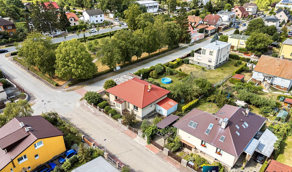 Prodej domu 250 m² s pozemkem 863 m², Praha – náhled fotky 9
