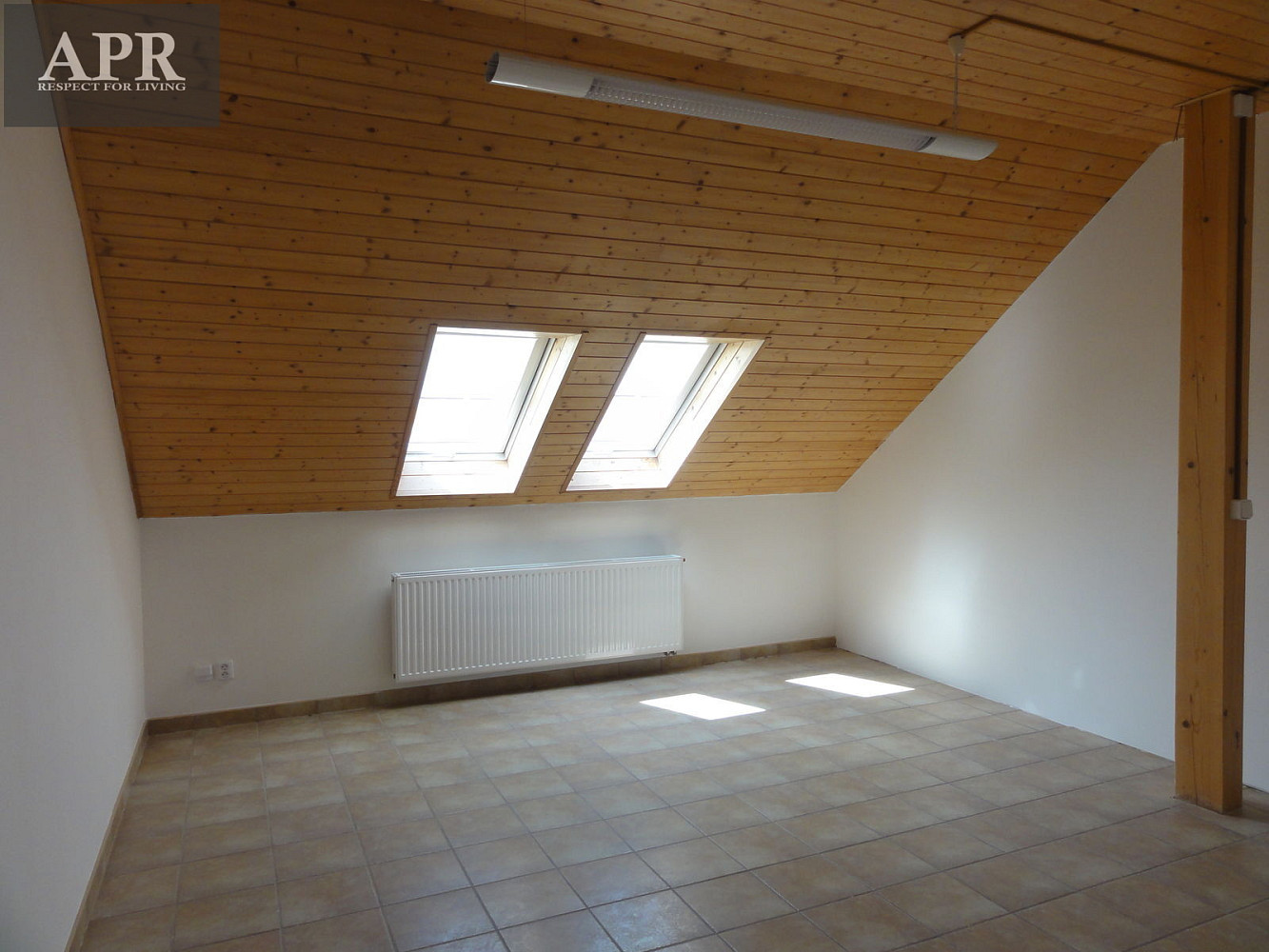 Pronájem kanceláře 44 m² — photo 3