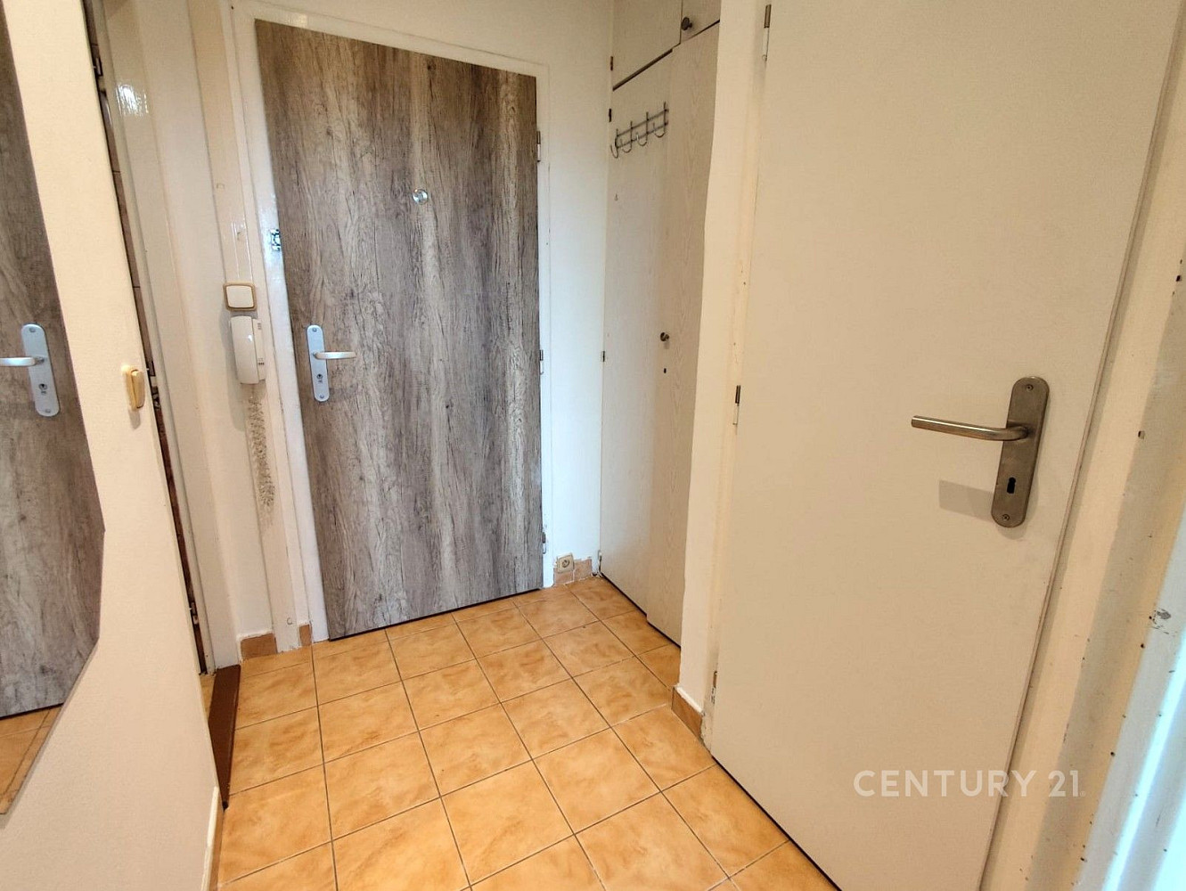 Pronájem bytu 2+kk 40 m² – fotografie 4