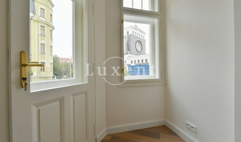 Pronájem bytu 4+kk 118 m², Praha – náhled fotky 16
