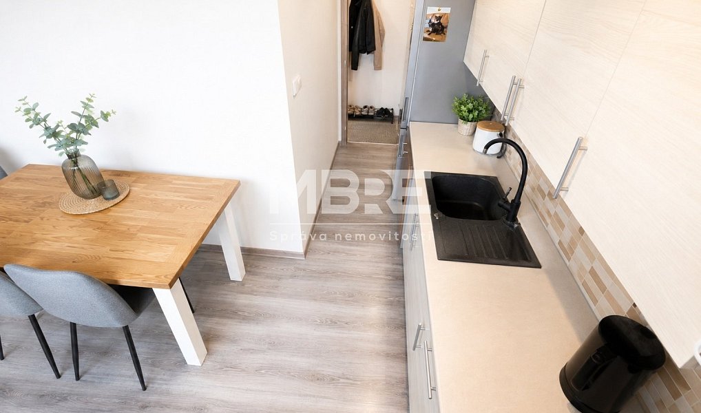Pronájem bytu 3+1 70 m², Kravaře – náhled fotky 3