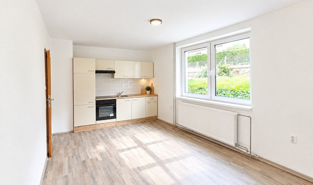 Pronájem domu 186 m² s pozemkem 1 018 m², Bezdědovice – náhled fotky 7