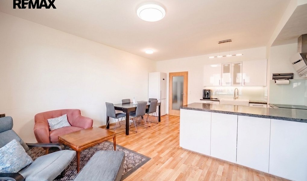Prodej bytu 4+kk 93 m², Praha – náhled fotky 3