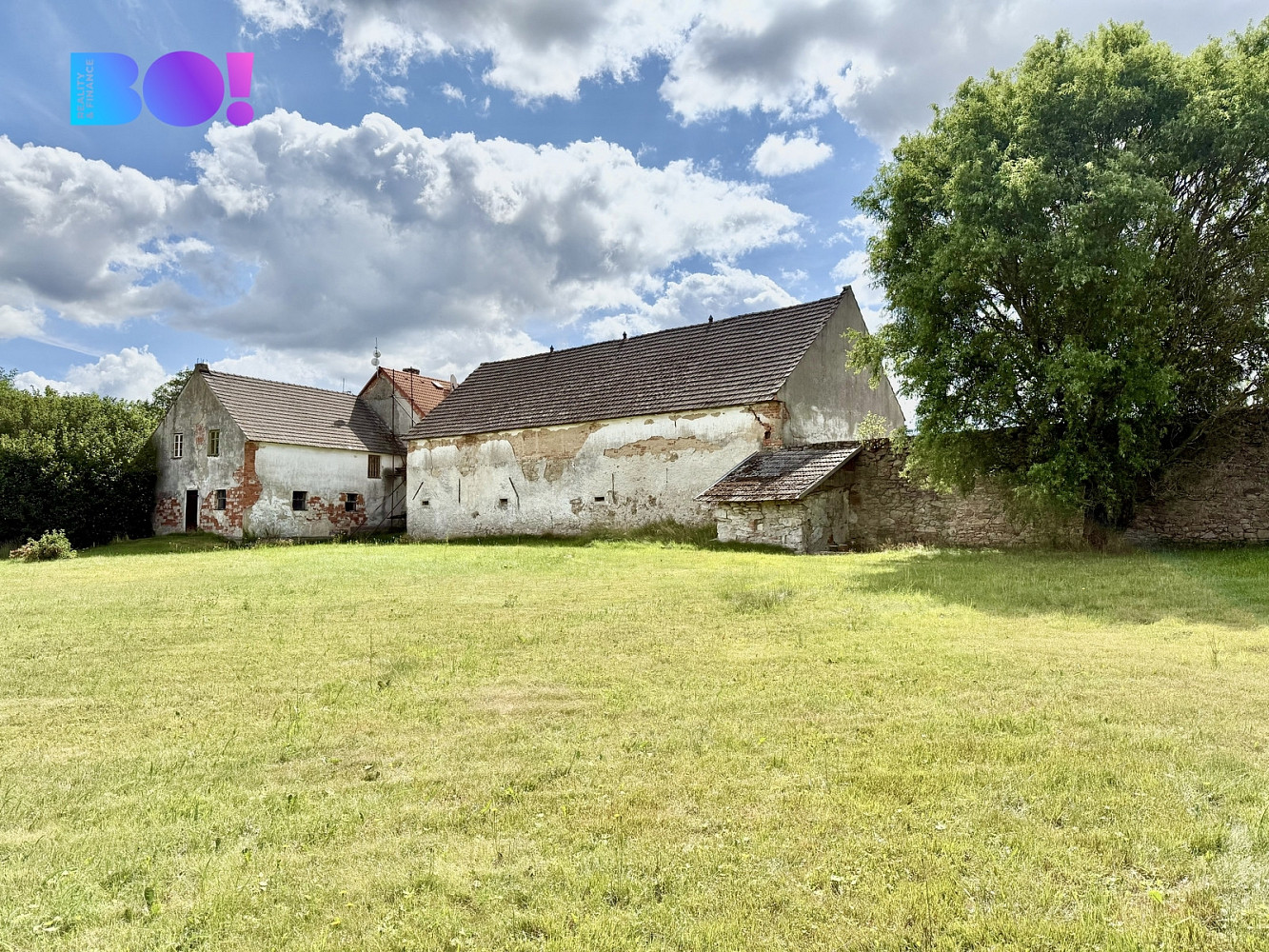 Prodej stavebního pozemku 881 m² – fotografie 3