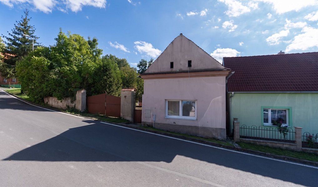 Prodej domu 120 m² s pozemkem 877 m², Lužice – náhled fotky 22