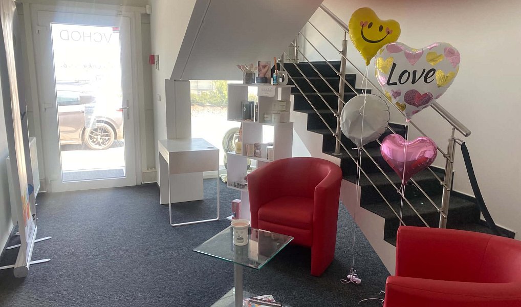 Prodej výrobních prostor 650 m², Jinačovice – náhled fotky 2