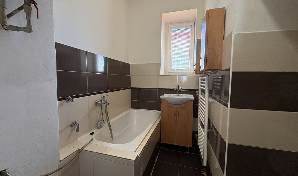 Pronájem bytu 2+1 52 m², Mírov – náhled fotky 12