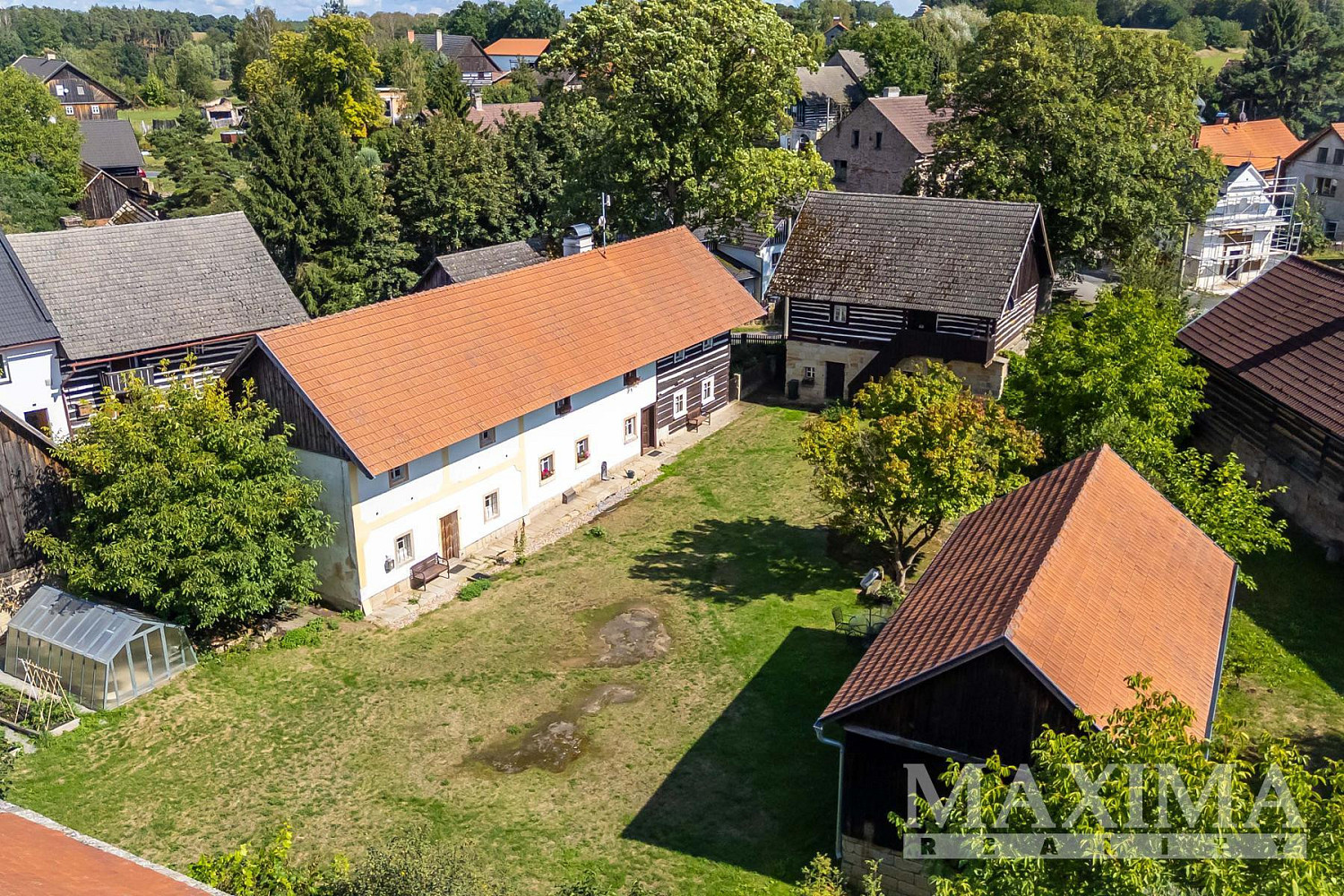 Prodej domu 240 m² s pozemkem 3 900 m²