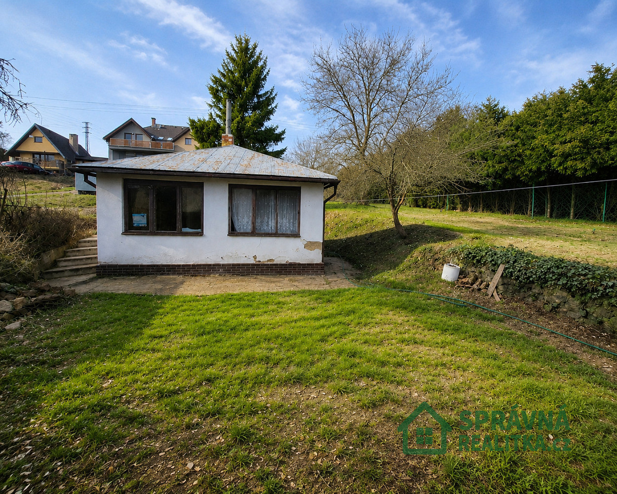 Prodej stavebního pozemku 1 821 m²