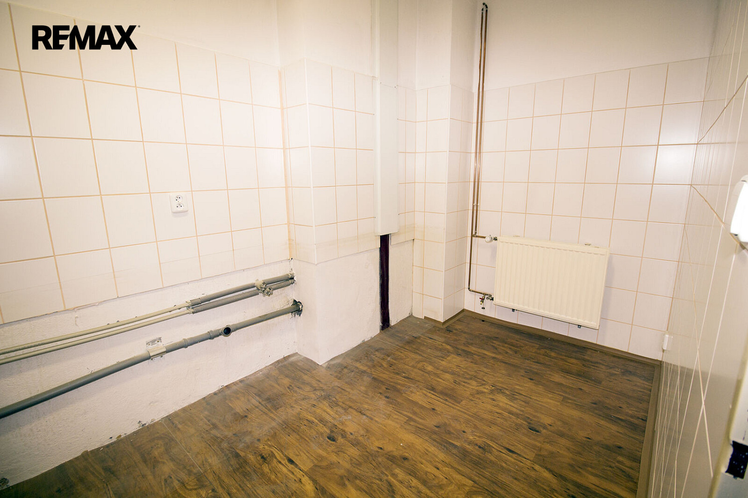Pronájem obchodních prostor 126 m² – fotografie 5
