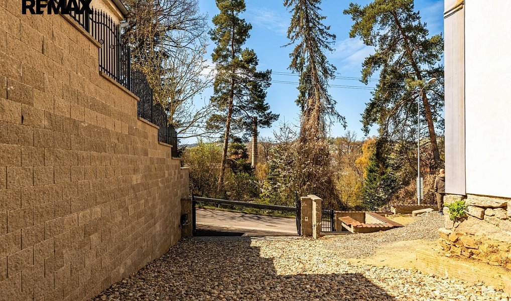 Prodej domu 550 m² s pozemkem 1 119 m², Volyně – náhled fotky 32