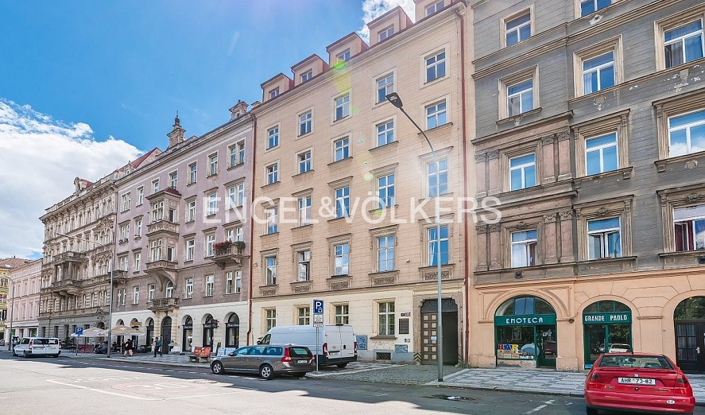 Pronájem komerčního prostoru, 18 m², Karlín - Praha 8, Praha