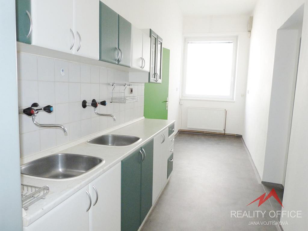 Pronájem komerčního objektu (jiného typu) 73 m² – fotografie 4