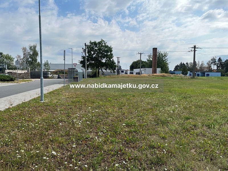 Prodej stavebního pozemku 381 m² – fotografie 3
