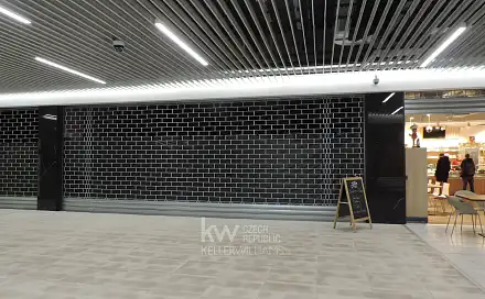 Pronájem obchodních prostor 326 m², Dukelská třída, Hradec Králové - Pražské Předměstí