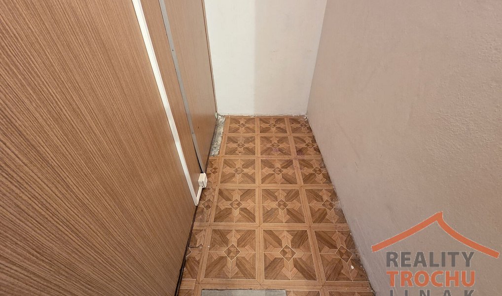 Pronájem bytu 1+kk 3 m², Hradec Králové – náhled fotky 11