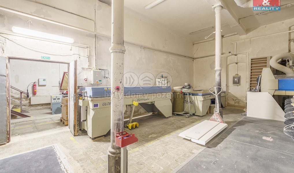 Prodej výrobních prostor 2 100 m², Karlovy Vary – náhled fotky 7