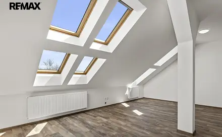Prodej bytu 1+kk 43 m², Železničního pluku, Pardubice - Zelené Předměstí