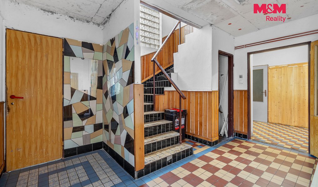 Prodej domu 220 m² s pozemkem 549 m², Luže – náhled fotky 15