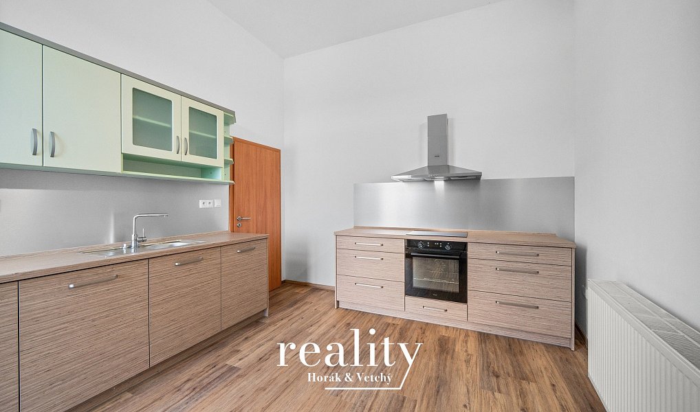 Pronájem bytu 2+1 76 m², Jihlava – náhled fotky 6