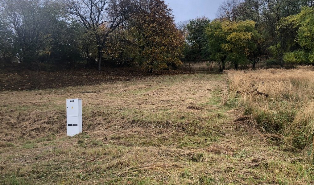Prodej stavebního pozemku 1 084 m², Velké Popovice – náhled fotky 4
