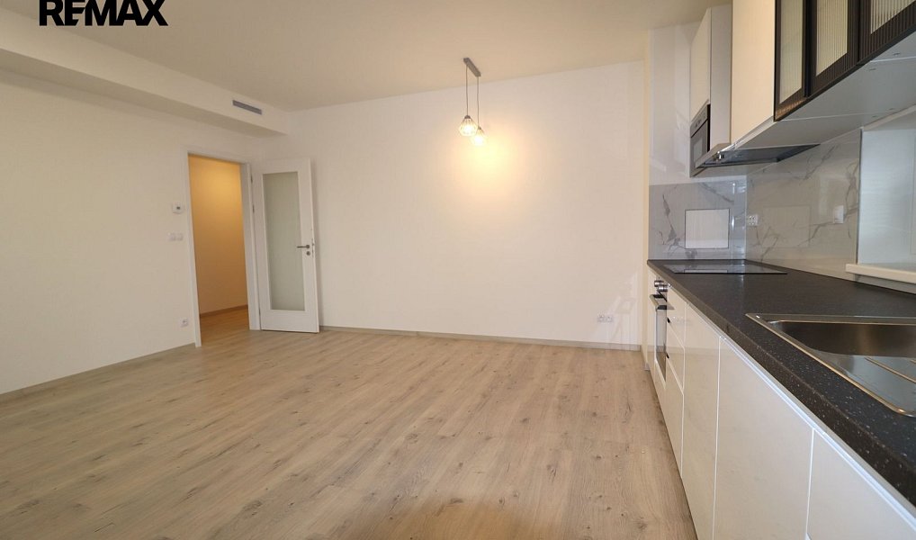 Prodej bytu 2+kk 57 m², Praha – náhled fotky 3