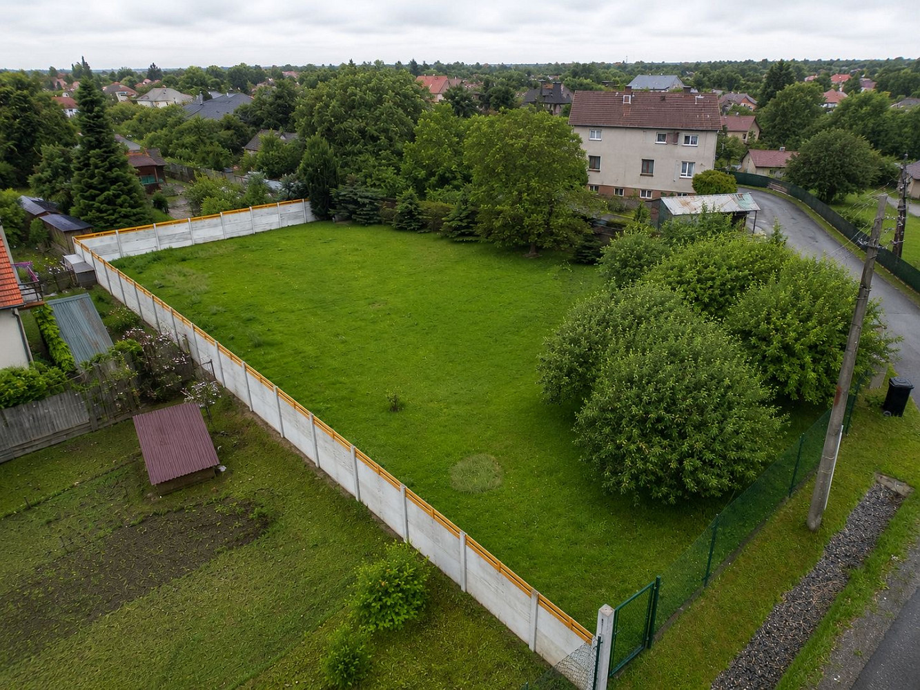 Prodej stavebního pozemku 680 m² — photo 2