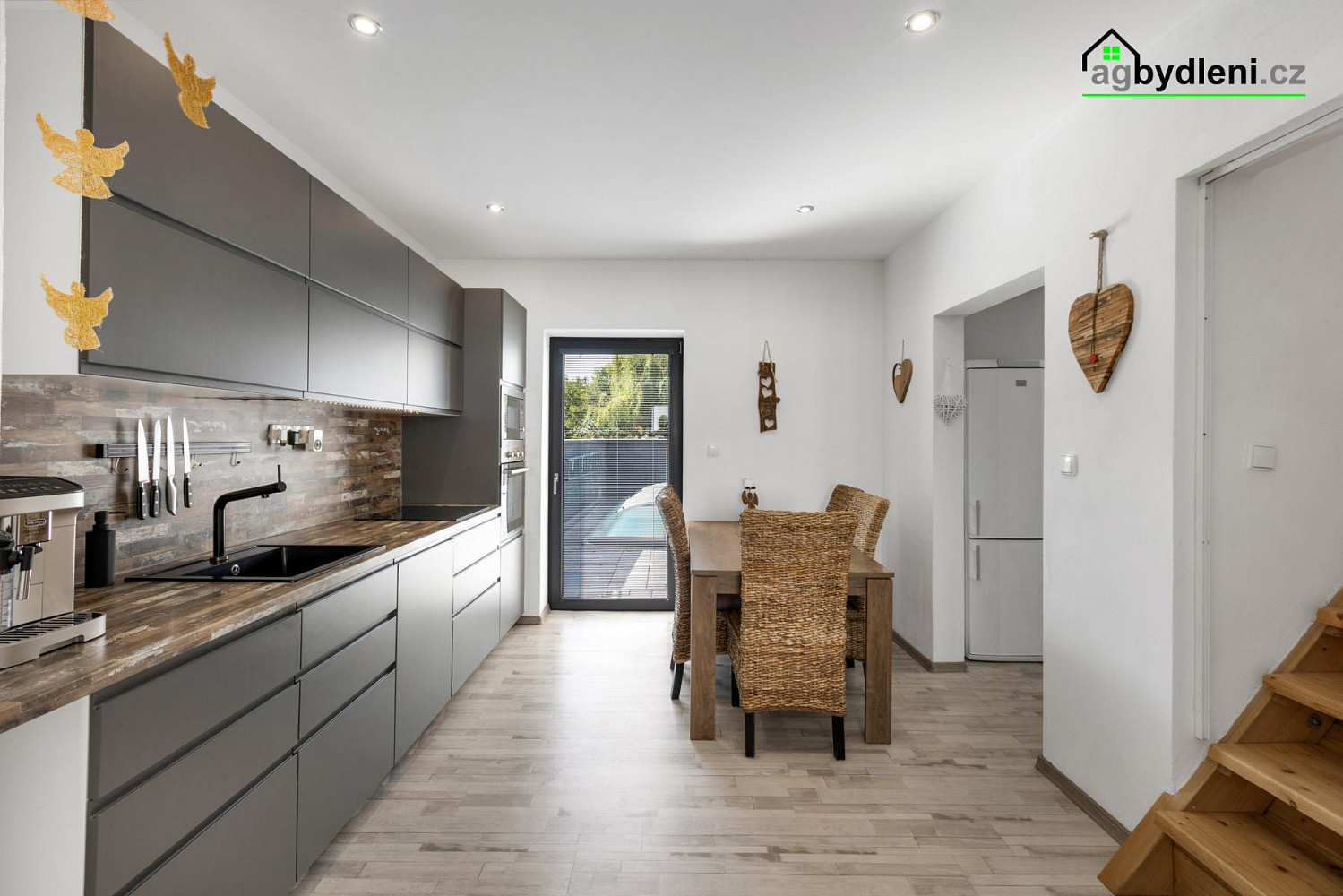 Prodej domu 140 m² s pozemkem 355 m² – fotografie 3