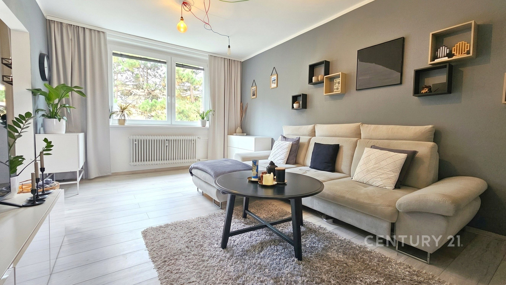 Pronájem bytu 2+1 60 m² – fotografie 2