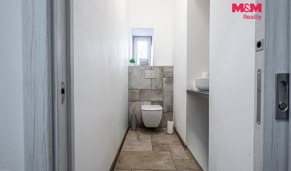 Prodej domu 429 m² s pozemkem 6 550 m², Jílovice – náhled fotky 15