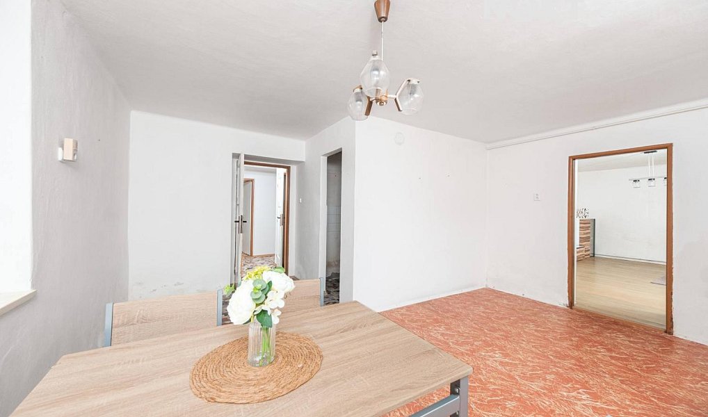 Prodej domu 89 m² s pozemkem 1 598 m², Urbanice – náhled fotky 5